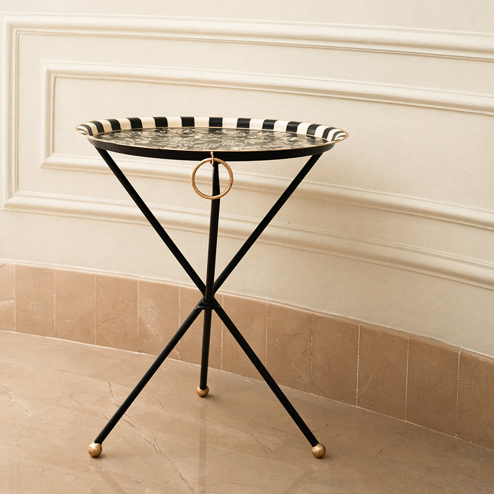 Peony_Monochrome_Butler_Tray_Round_Amaara_Home