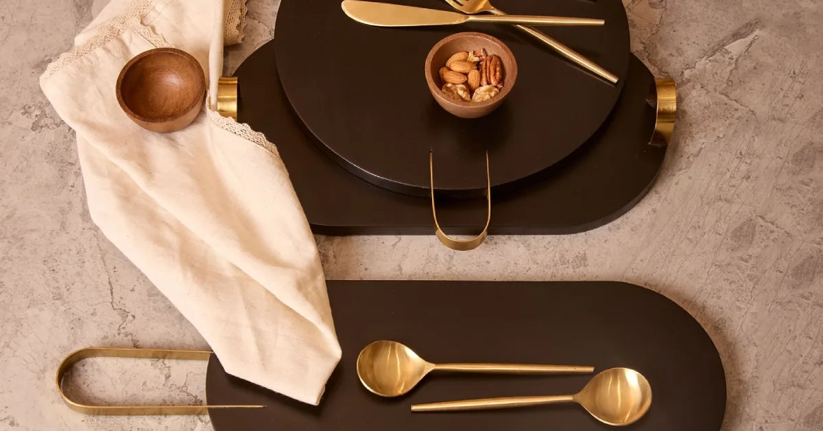 5 Elegant Dining Accessories That Will Elevate Your Christmas Table Decoration