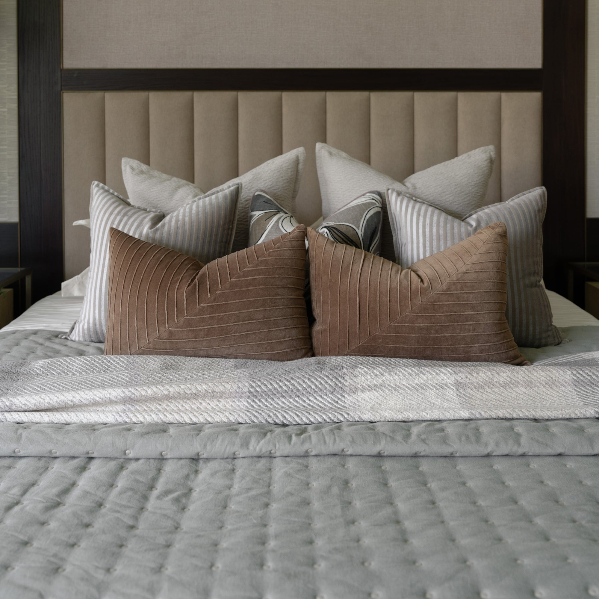 The Quilted Stitch Bedspread Set