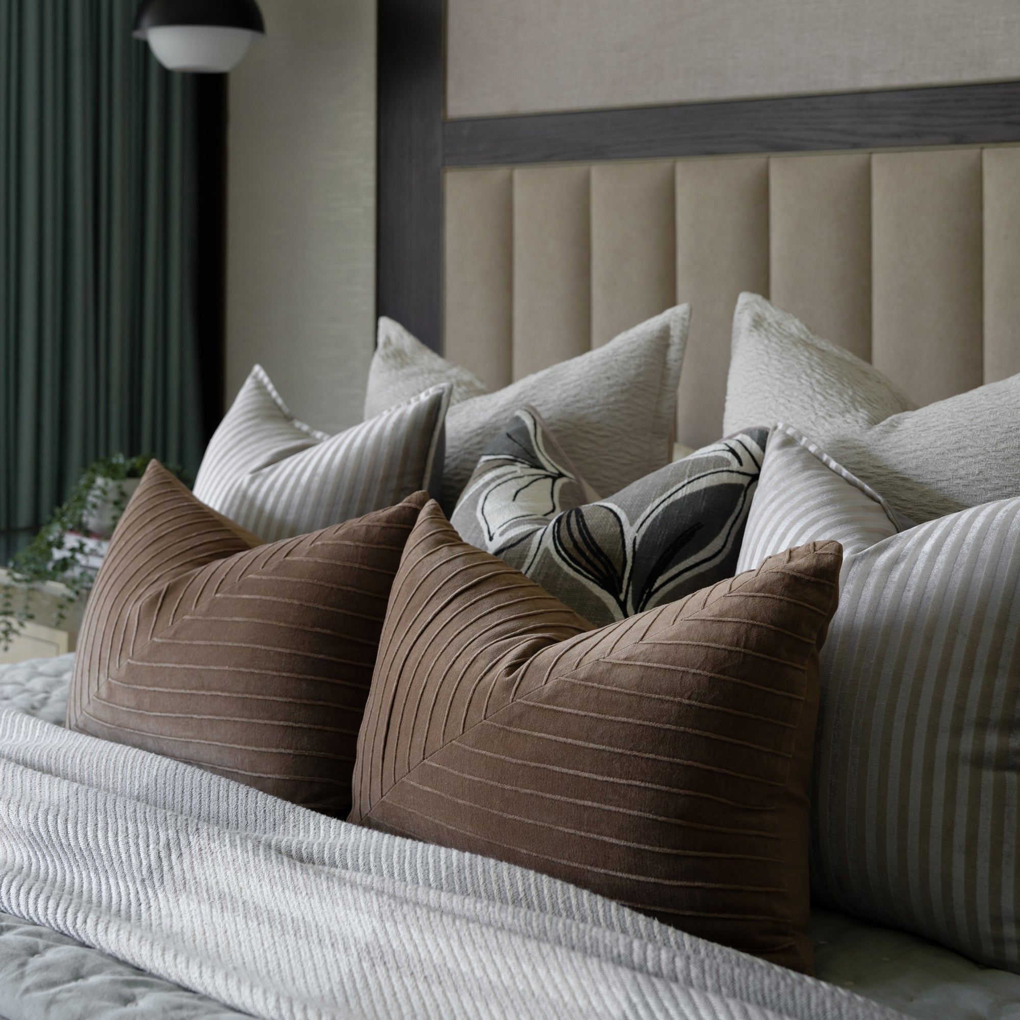 The Quilted Stitch Bedspread Set