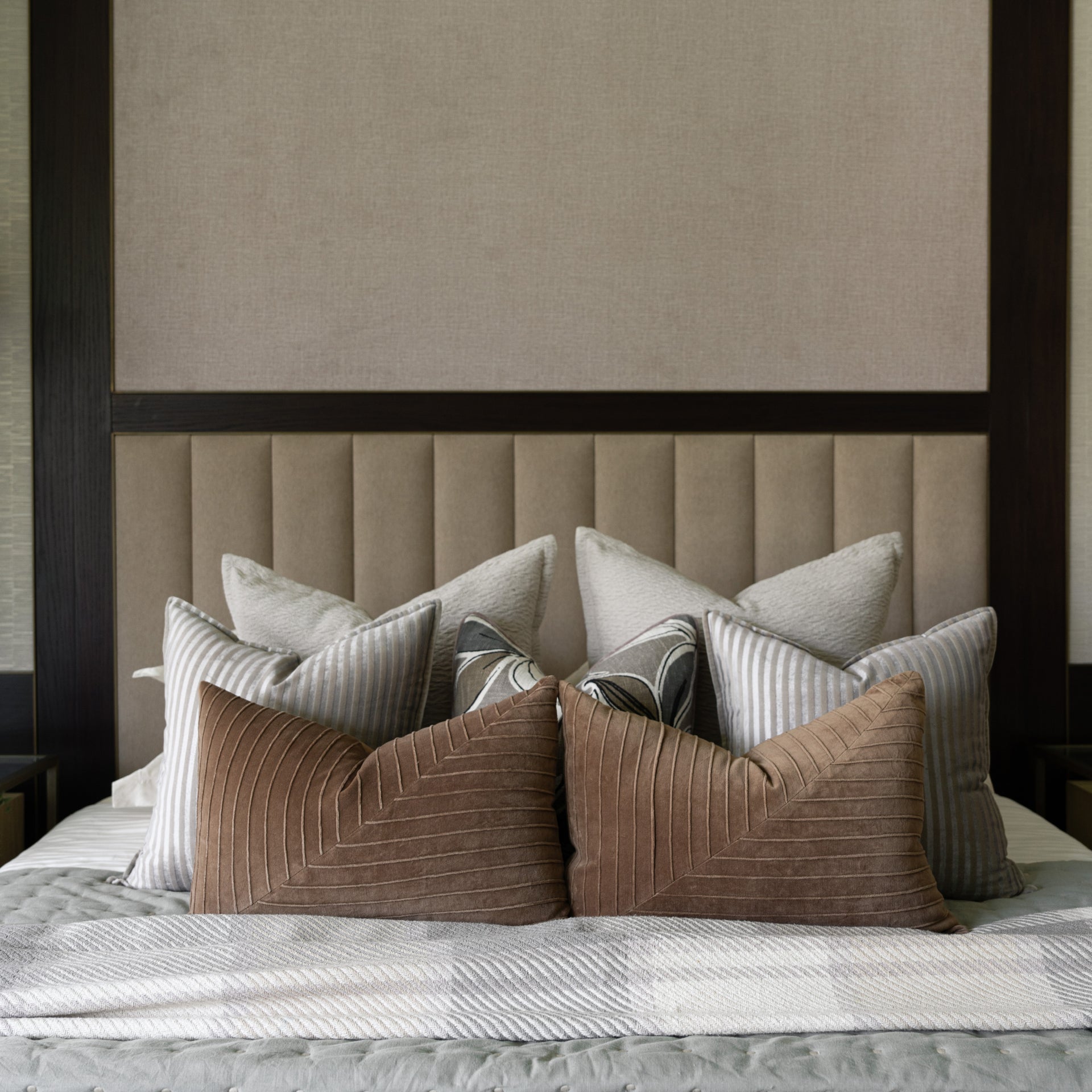 Sakura Handpainted Planter (Paper Bin)